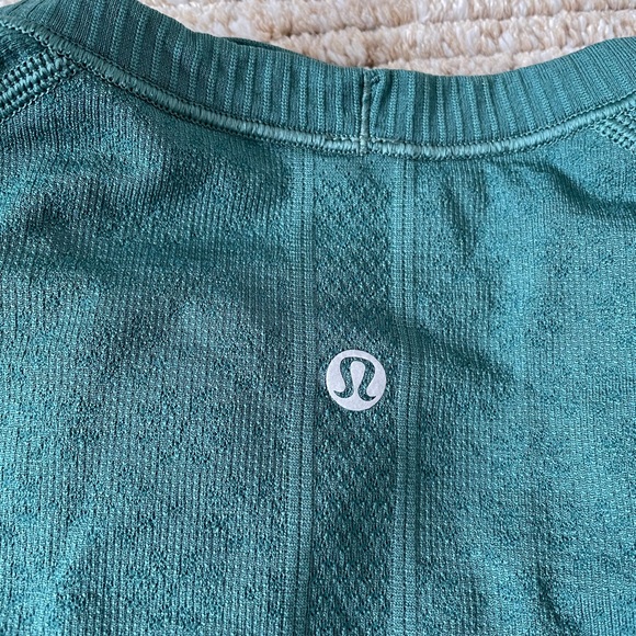 DONT BUY ❌❌ Lululemon swiftly tech - Picture 4 of 4